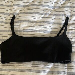 Black Twist Back Sports Bra